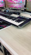 Smart Station 6 en 1: lámpara, altavoz, reloj y cargador inalámbrico